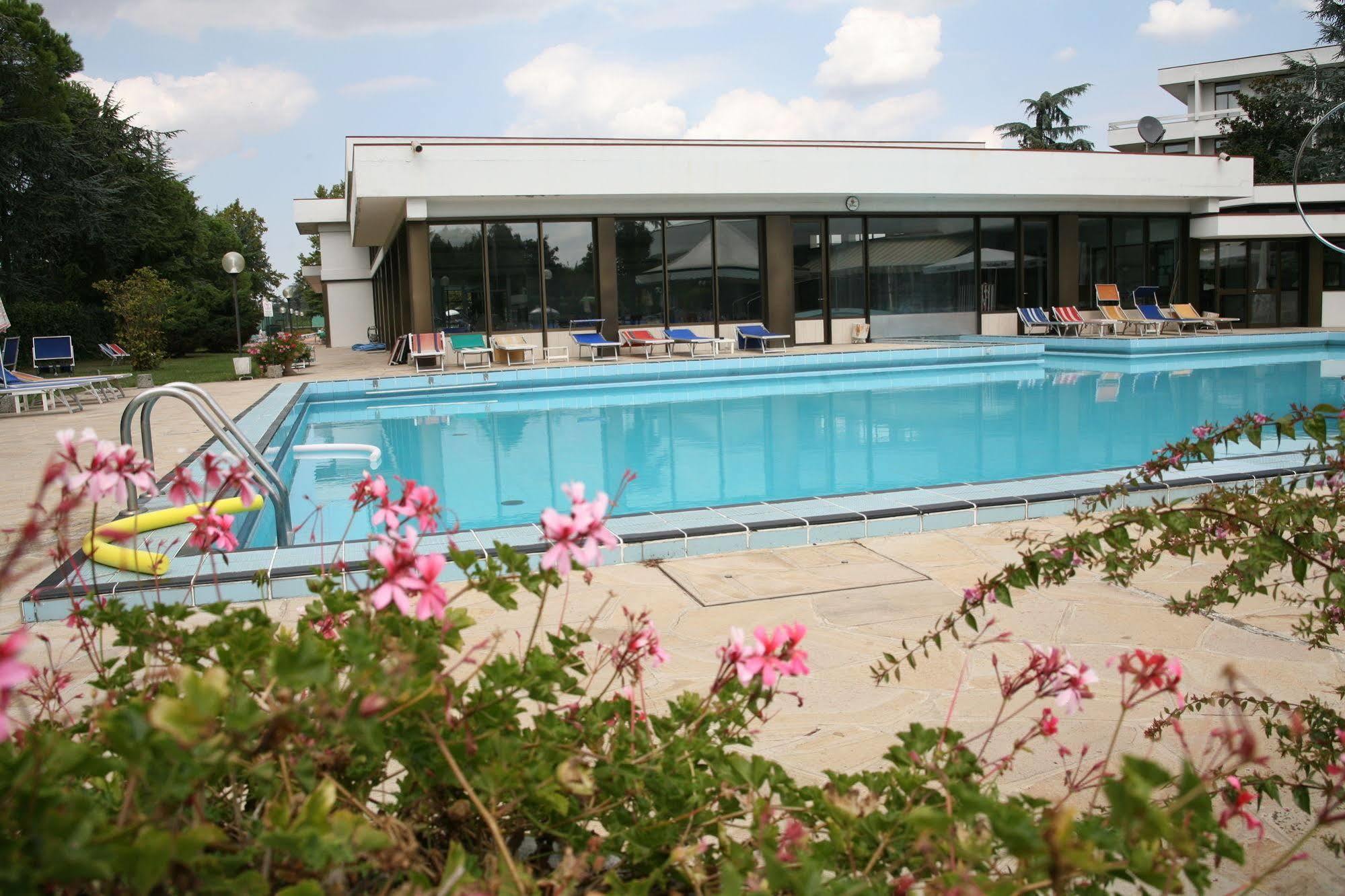 Hotel Commodore Terme モンテグロット・テルメ エクステリア 写真